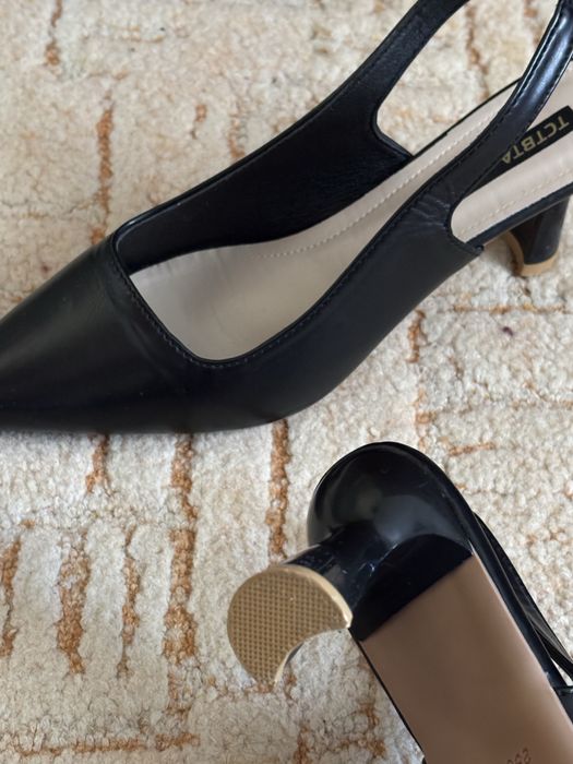 Туфлі чорні літні на каблуку