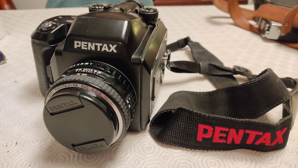 Pentax 645N Câmara analógica Médio Formato com lente 75mm 2.8 Af