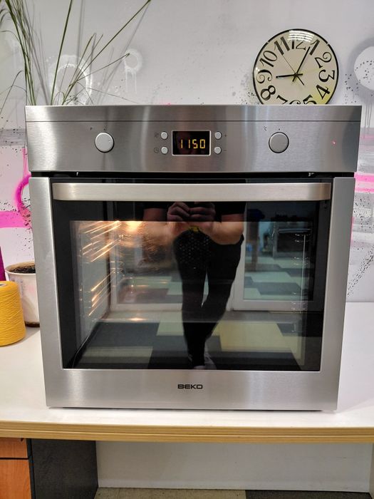 Надійна духова шафа духовка пічка піч Beko OIM23301X