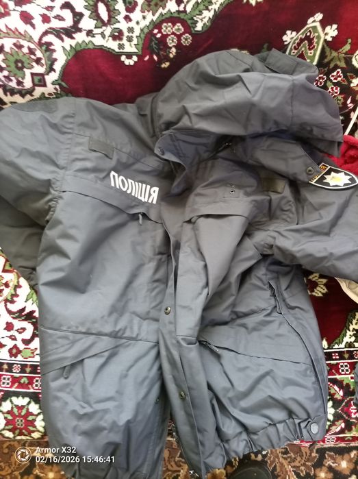 Куртка зимня коротка нова