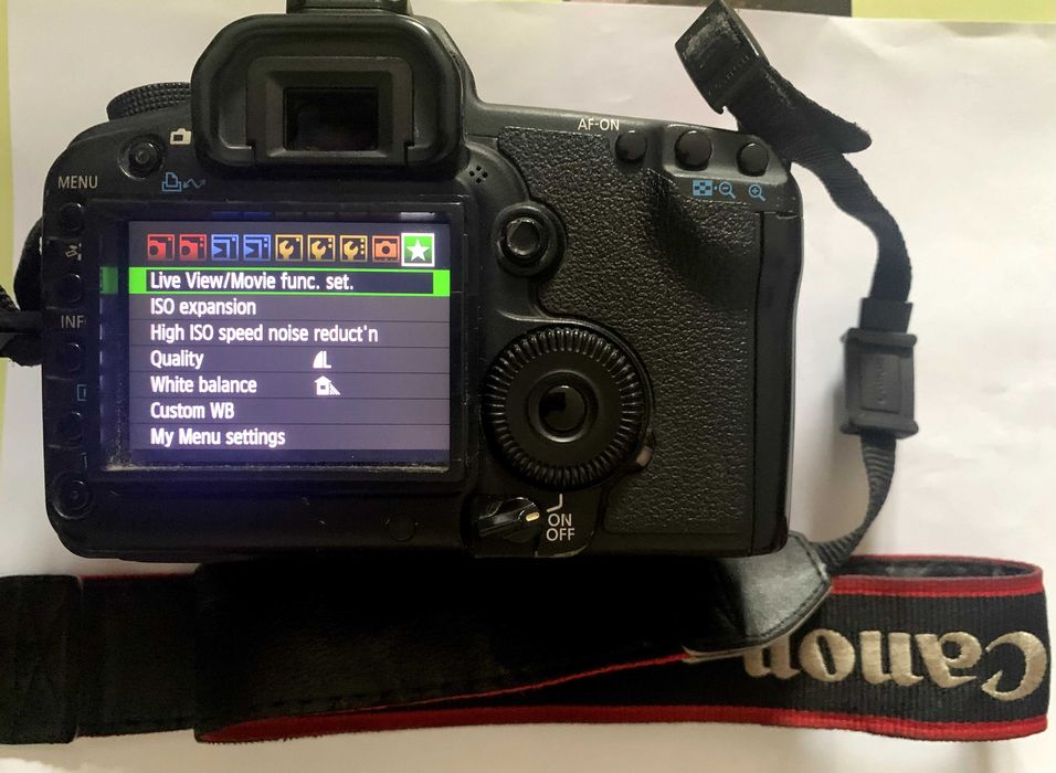 Canon 5D Mark II + 3 baterias, carregador original e 2 cartões de 16GB