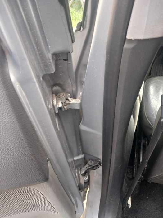 продаеться focus 2.3 газбензОбмен авто з неробочою акпп либо пирожок