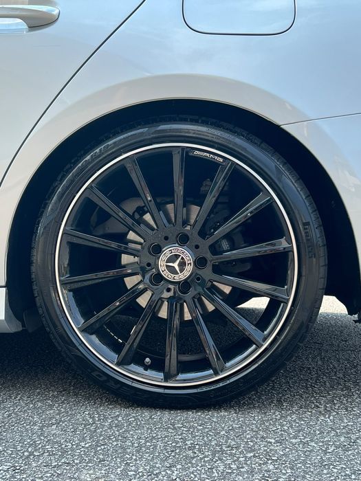 Mercedes-Benz A180 d Sedan AMG Line (Look A35) – Teto Panorâmico | Ecrã grande | Full Extras