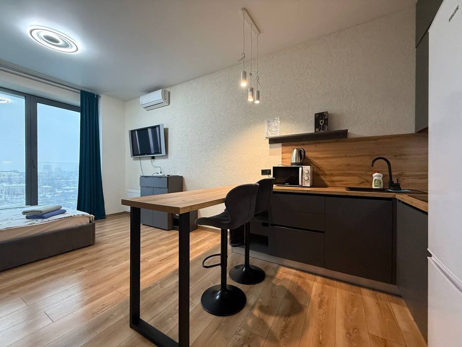 Квартира подобово, погодинно на набережній Тепла дуже