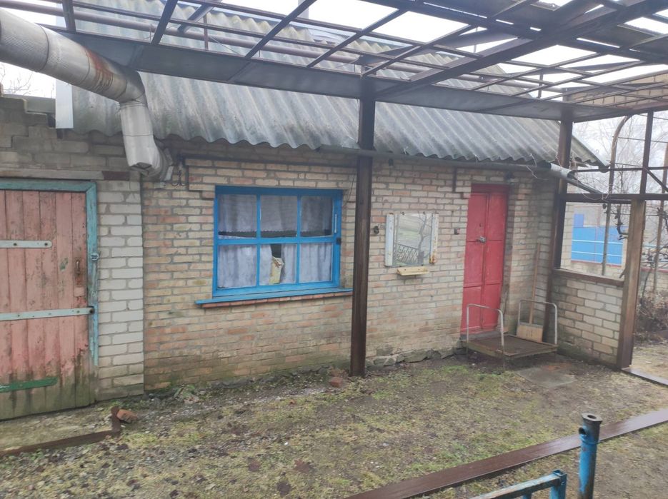 Продаж цегляного будинку