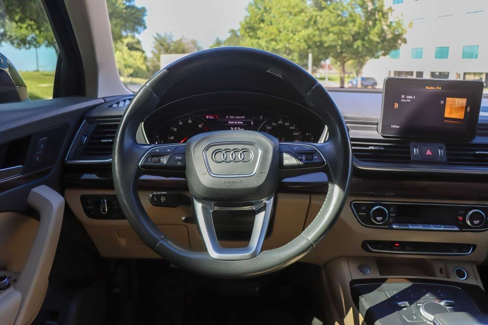 Audi Q5      2020