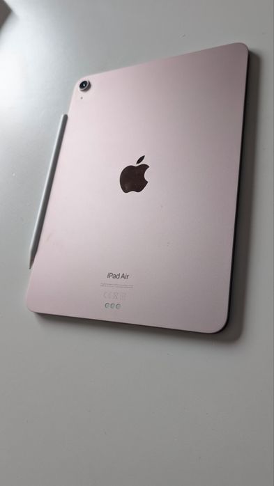 iPad Air 5 (M1) 256GB Rosa + Apple Pencil 2 + Capa | Como Novo