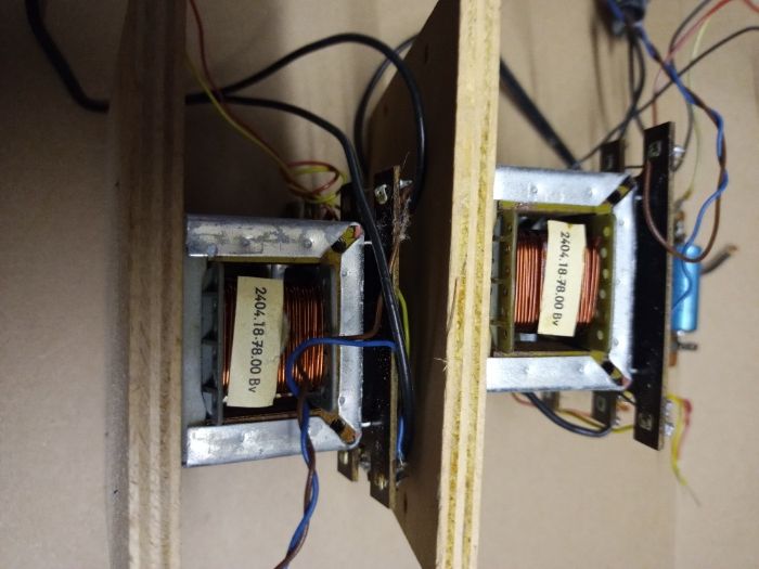 Zwrotnice TVF 21 do kolumn głośnikowych