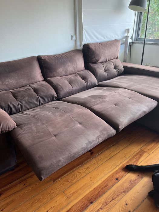 Sofá com chaise longue e apoio pernas eléctricos