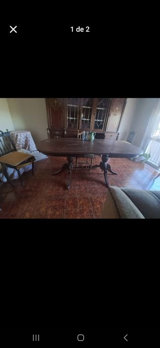 Mesa de sala extensivel com seus cadeiras