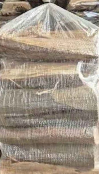 Vendo sacos de lenha de eucalipto seca fazemos entregas