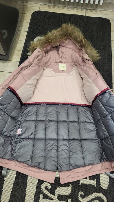 Продам зимову куртку для дівчинки