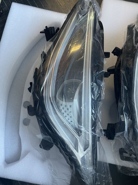 vw  id4x Фари передні , є будь-які запчастини до id4 id6 mnv ens1 enp