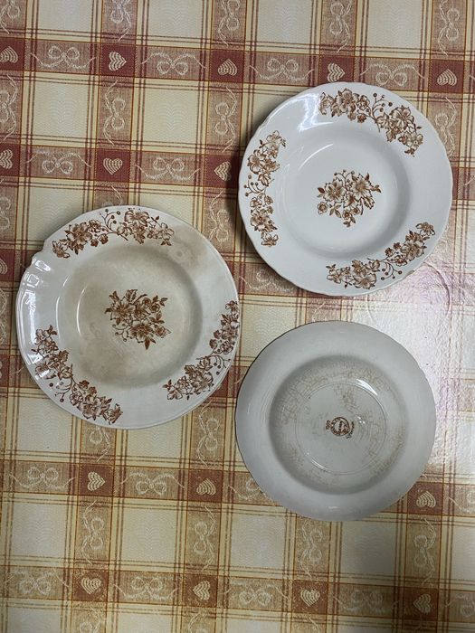 Pratos louça Sacavem