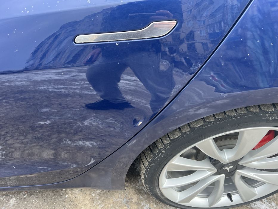 Продам  теслу 3 перфоменс