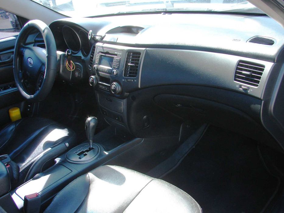 KIA Magentis 2.0 АВТОМАТ 2008 год (на коже)