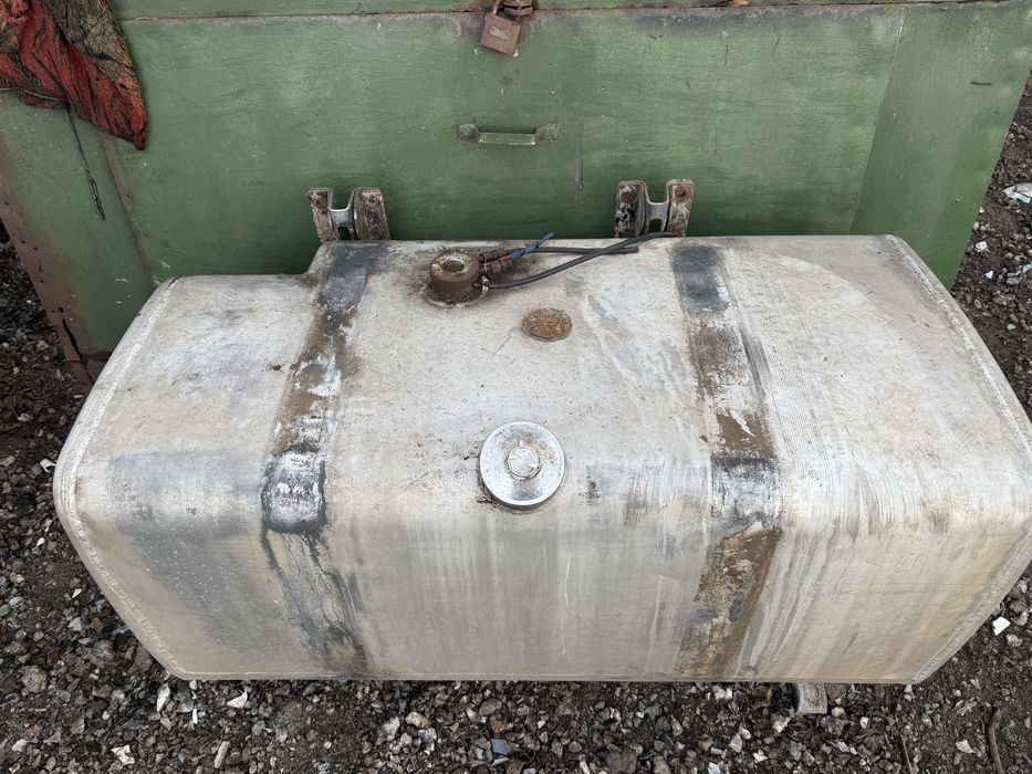 Бак грузовой 500 литров алюминий daf iveco man renault volvo