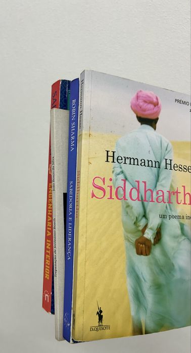 Livros 4 unidades bom estado