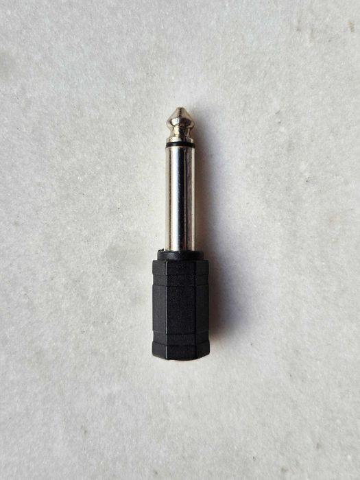 Conversor áudio mono de jack macho de 6,35mm para fêmea de 3,5mm