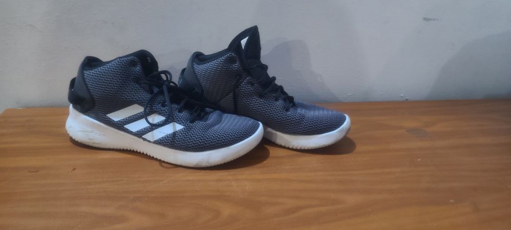 Кроссовки Adidas 44 размер