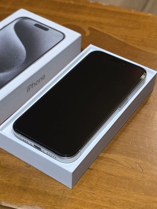 iPhone 15 PRO / 100% / white titanium