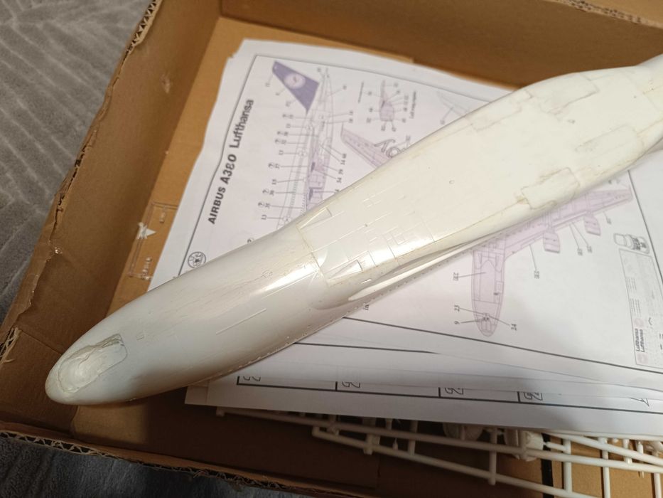Revell 04270 Airbus A380 Lufthansa 1:144