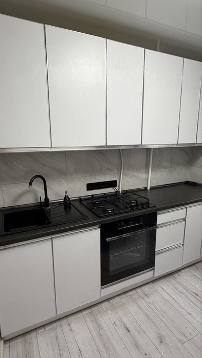 Продам 2-комнатную квартиру с  ремонтом в Терновке (район автостанции)