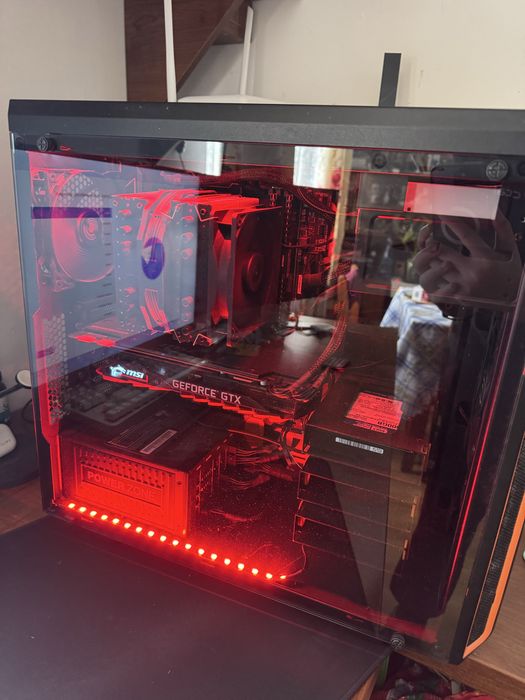 Komputer gamingowy / i7-7700K / MSI GTX 1080 Ti / SSD M.2