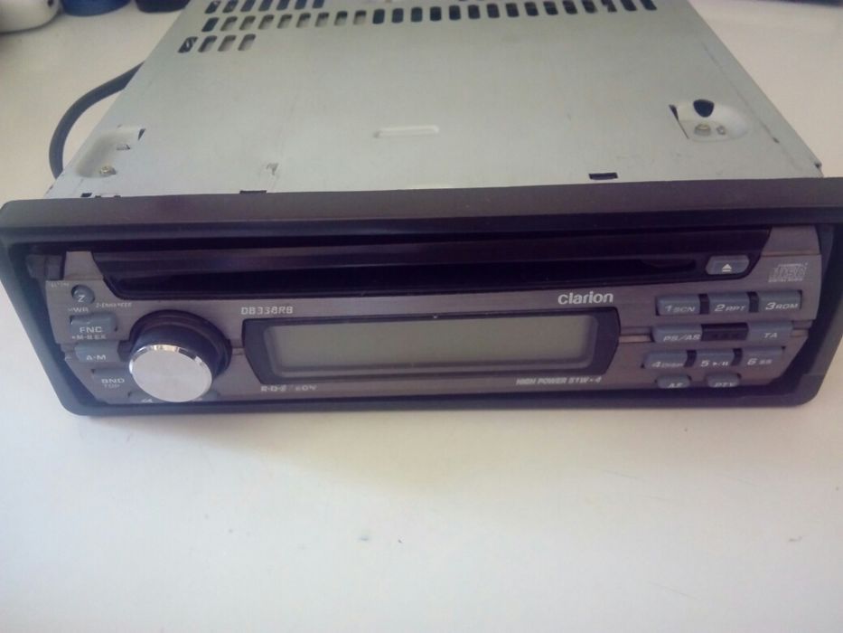 Auto rádio Clarion para PEÇAS - ÚLTIMOS DIAS