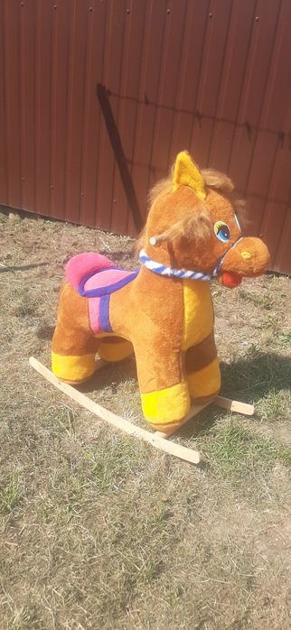 Лошадка- качалка.