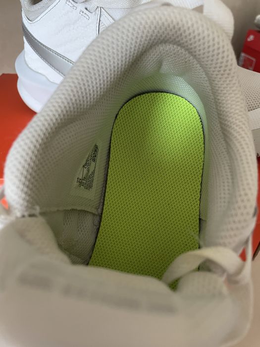 Білі оригінальні кросівки Nike , роз.EUR- 40