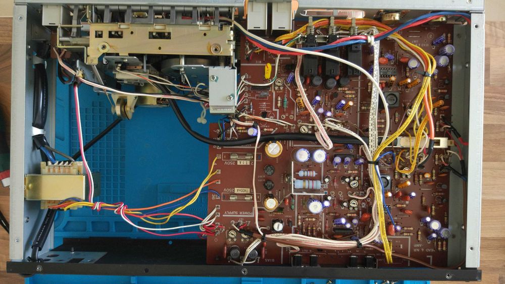 magnetofon deck Yamaha TC-320a