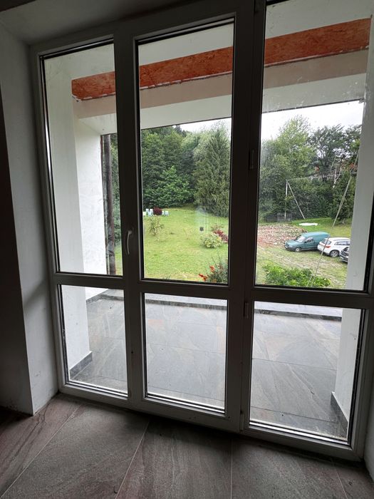 Будинок 421 м2 з ділянкою в с. Тюдів під житло чи готель