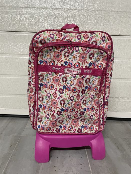 Mochila escolar com trolley:/rodas