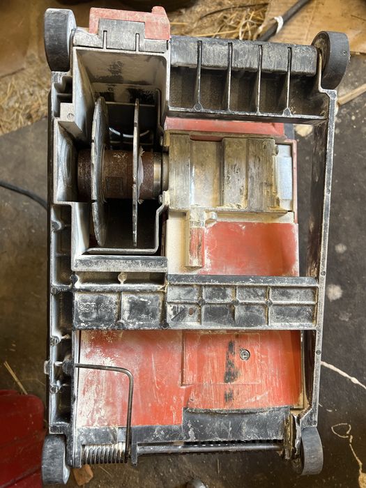 bruzdownica Hilti DC-SE20