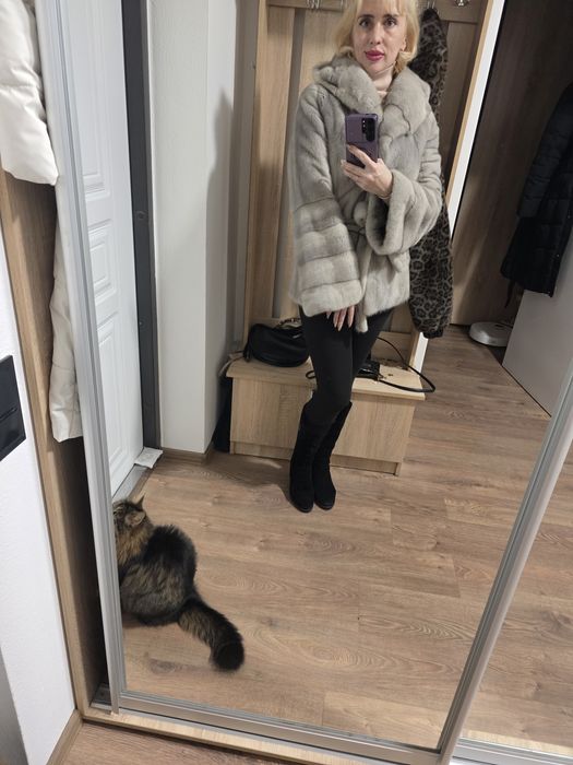 Серебристая норка. Шуба норковая с капюшоном