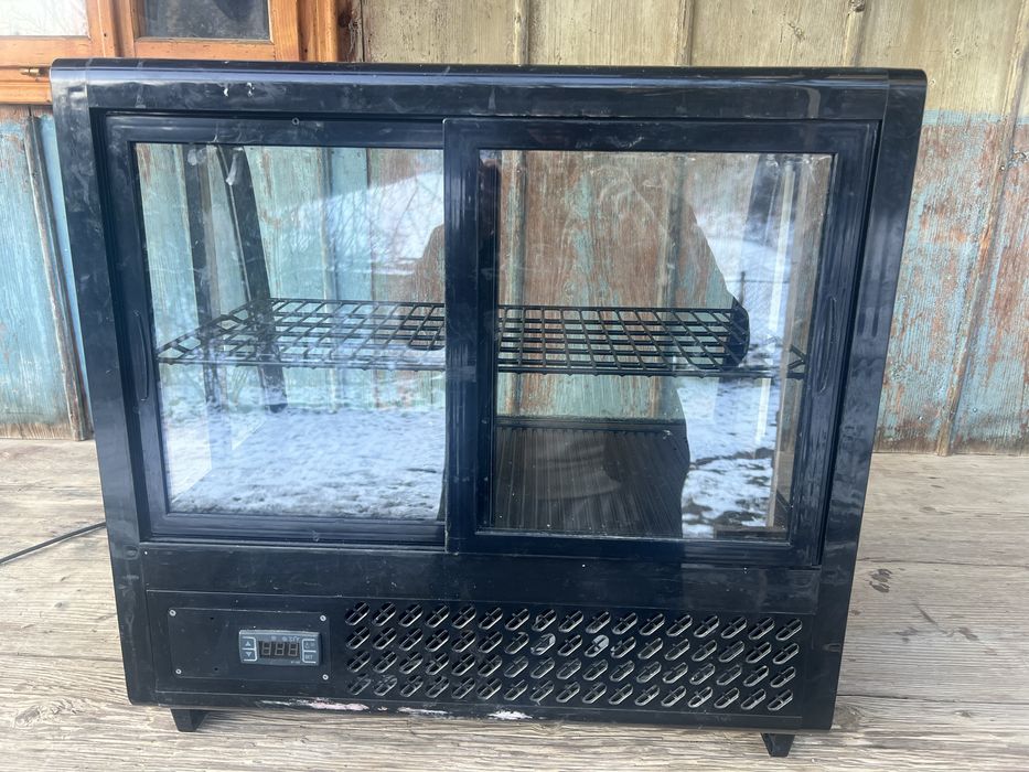 Холодильна вітрина