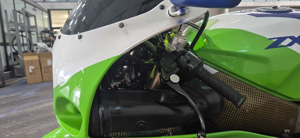 Kawasaki zxr 750 L