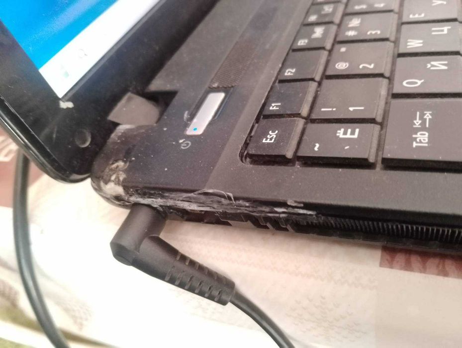 Acer Aspire E1-531 деталі