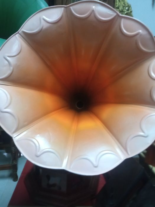 Lindíssima peça de nostalgia. A trabalhar. revista.