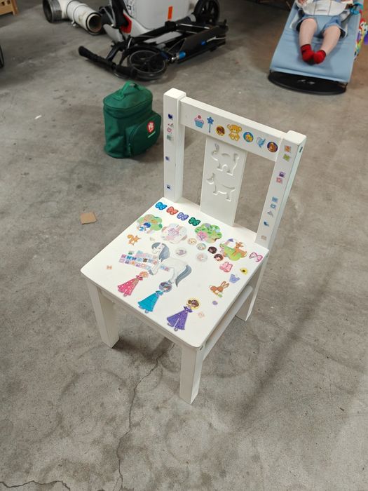 Cadeira de criança menina