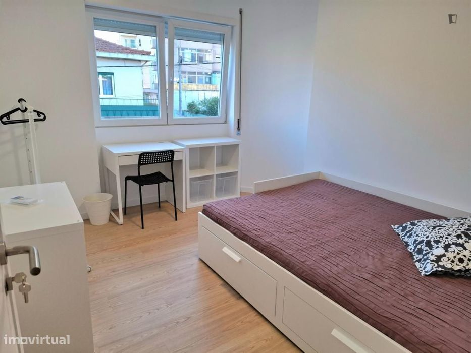 Quarto - localizado em Rio Tinto Porto