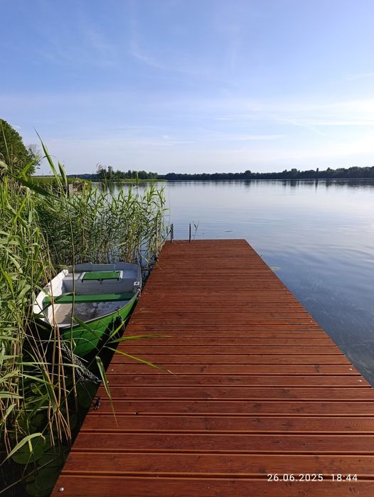 Komfortowy Domek 1 nad jeziorem Dadaj przy plaży z prywatnym pomostem