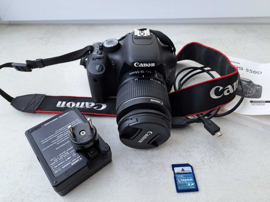 цифрова дзеркальна камера Canon EOS 550D