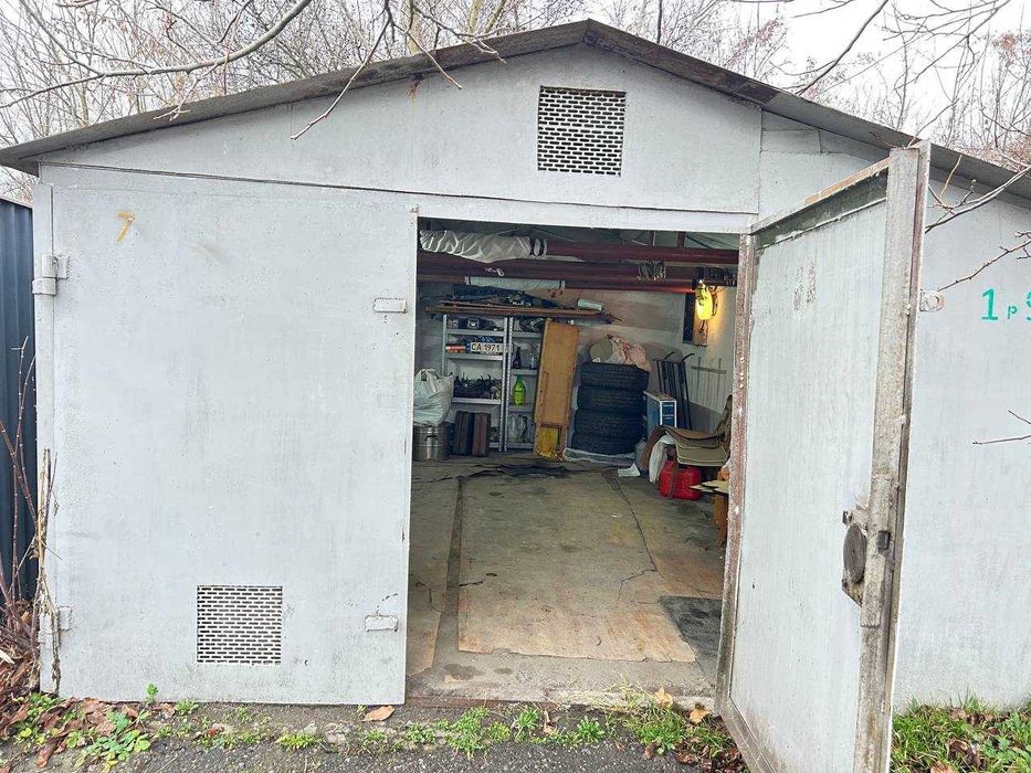 Продам гараж біля Ажур