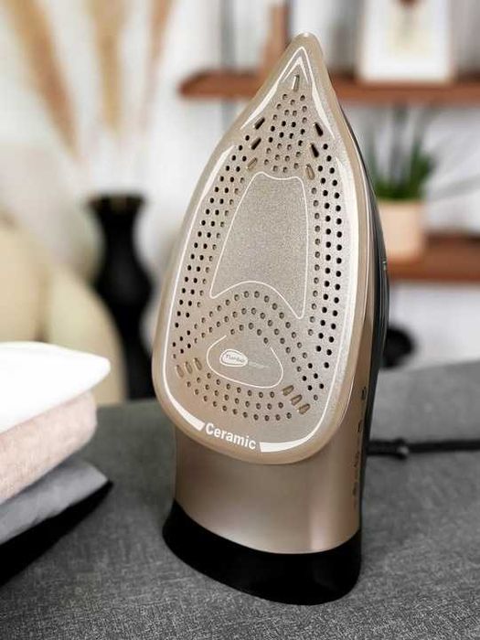 Funkcja STRAŻAK żelazko parowe powłoka ceramiczna auto wyłączanie