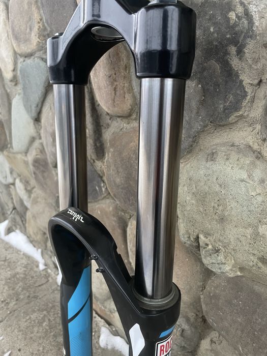 продам або обміняю rock shox domain 302