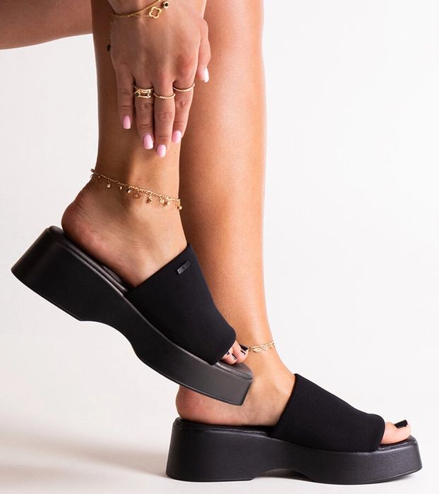 Czarne klapki na platformie Big Star NN274021