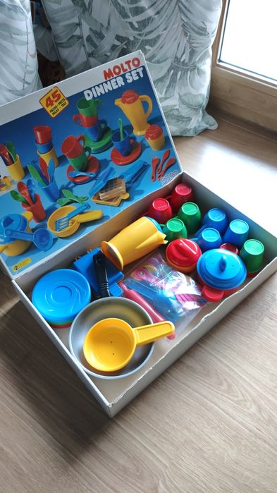 Jogo Serviço de cozinha p criança c 45 peças.