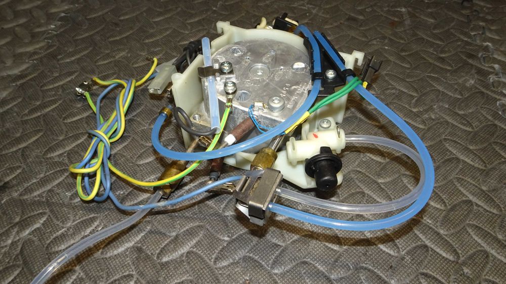 Grzałka wody kompletna do ekspresu Jura Impressa E75